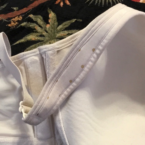 NWOT CACIQUE MOLDED CUP UNDERWIRE BRA,38H,Comfort Straps. Ivory/Gold Polka dots - Picture 10 of 12